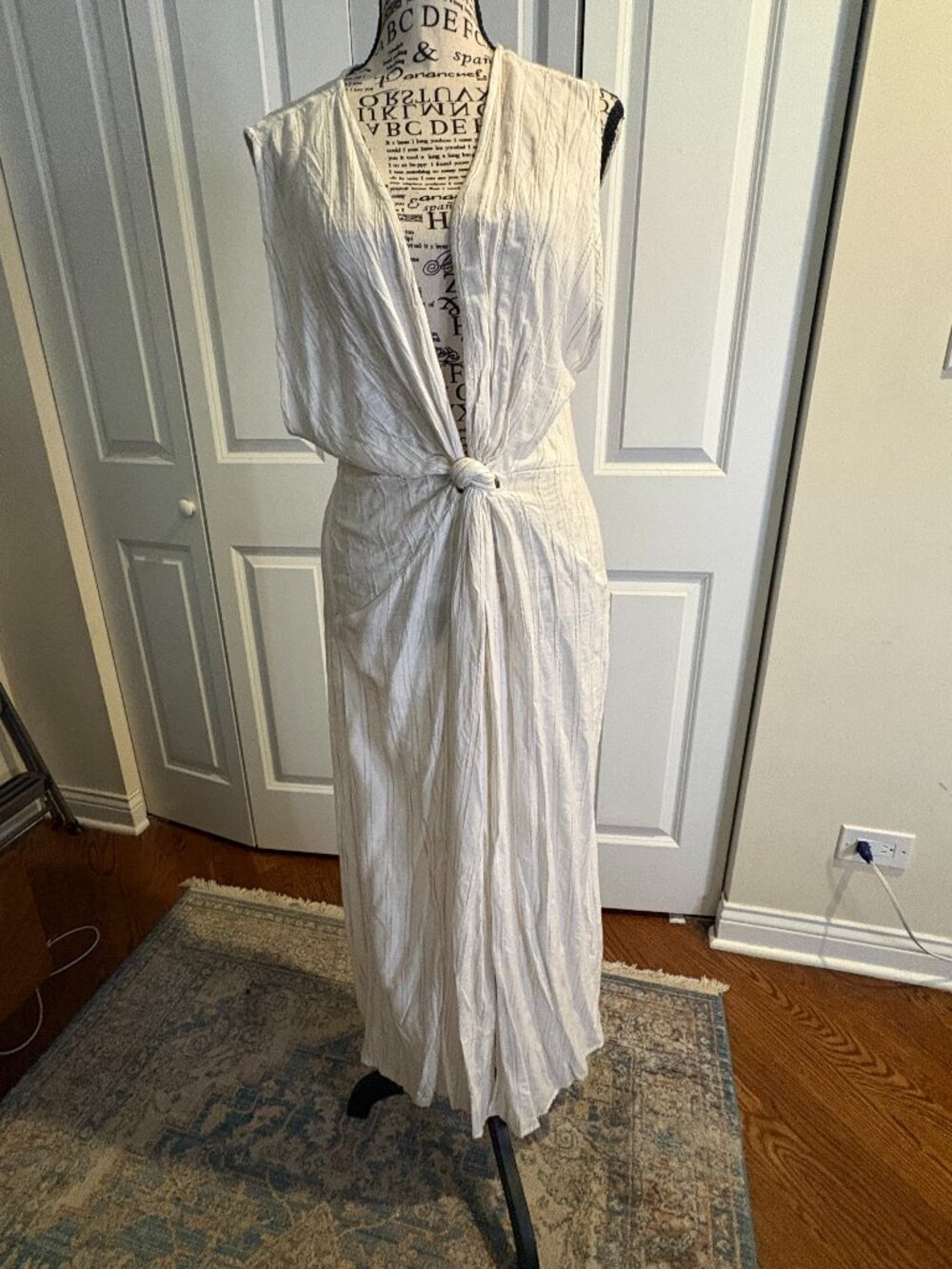 Lovely linen L space swimsuit coverup size M